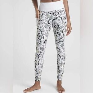 Athleta High Rise Affirmation Leggings White Womens Small Pockets Stretch